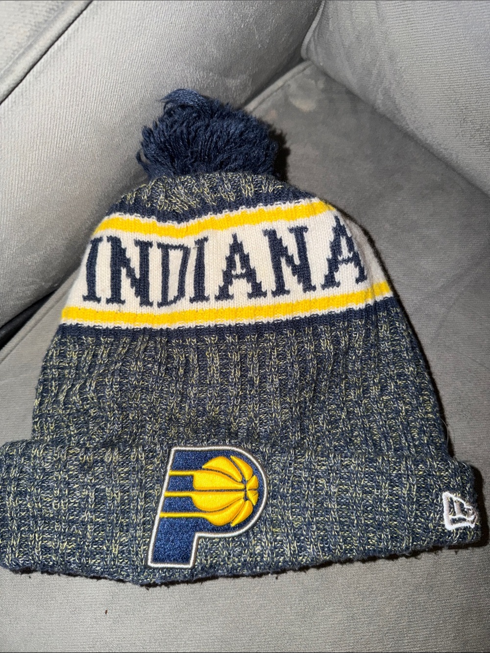 New Era Indiana pacers nba Kids Pom Beanie - Navy and Yellow